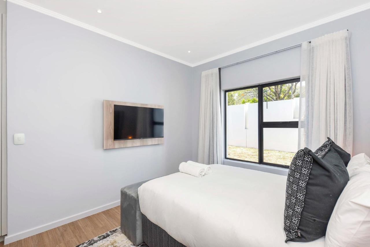 The Monroe Luxury Apartments Johannesburg Exterior photo